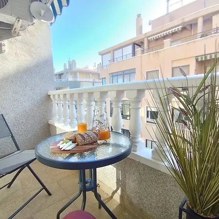 Seastar Apartment *