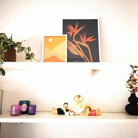 Seastar Apartment *